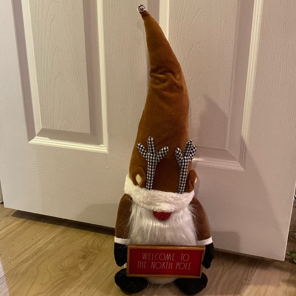 Rae Dunn gnome - Picture 1 of 2